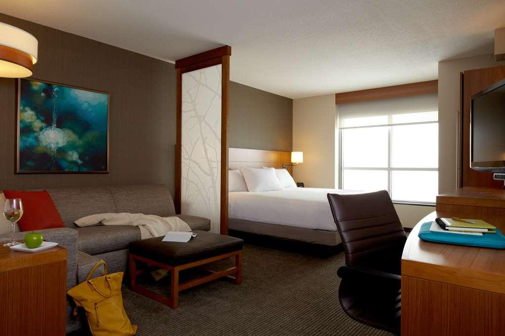 Hyatt House Indianapolis Fishers Room photo
