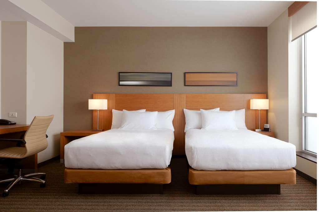 Hyatt House Indianapolis Fishers Room photo